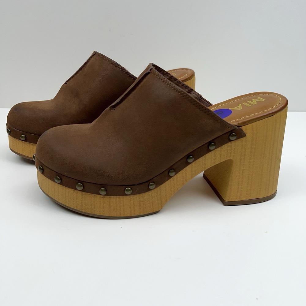 MIA Navi Clog Women's 8.5 Brown Faux Suede Platform 4" Heels Studs Boho 70s NWOB